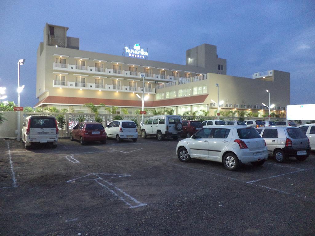 Tanarika Resort Bhusāwal Exterior foto